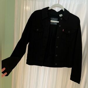 Levi's® Trucker short jean jacket. 

XS worn once